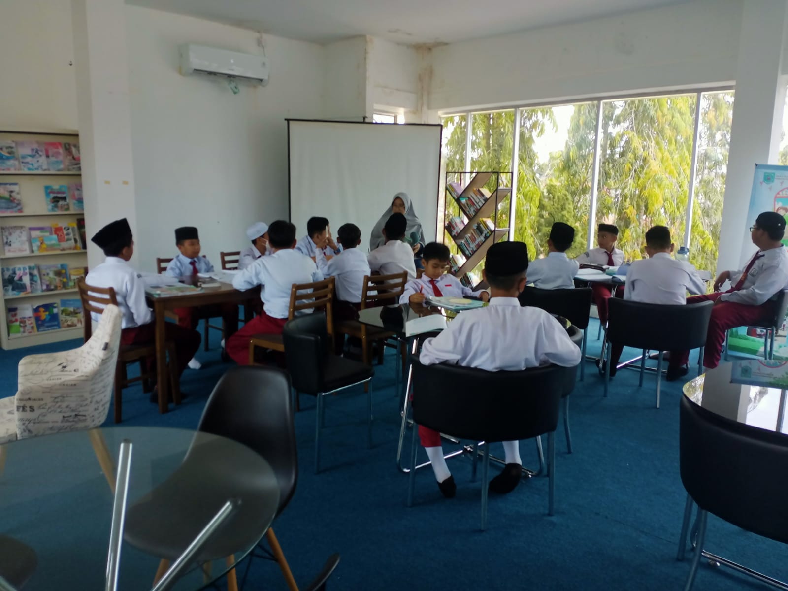 Kegiatan Pembelajaran Di Luar Kelas "Outdoor Study" SD-IT Al-Khawarizmi